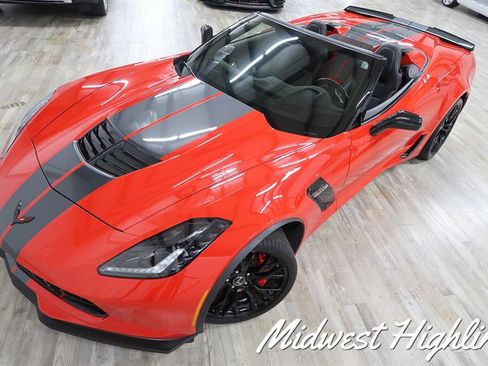 Used 2015 Chevrolet Corvette Z06 w/ 3LZ Preferred Equipment Group image 4