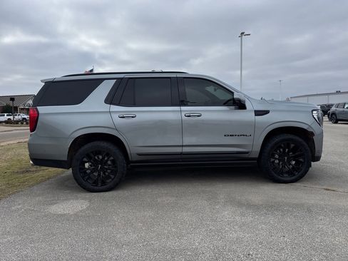 Used 2024 GMC Yukon Denali Ultimate image 3