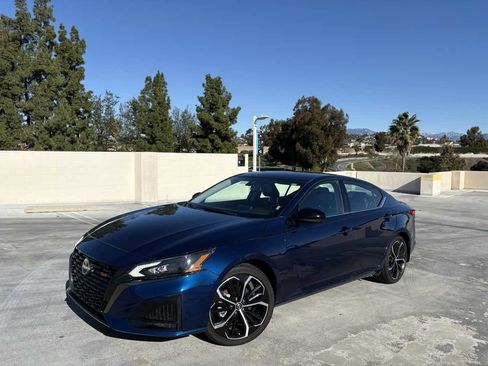 Used 2024 Nissan Altima 2.5 SR image 2