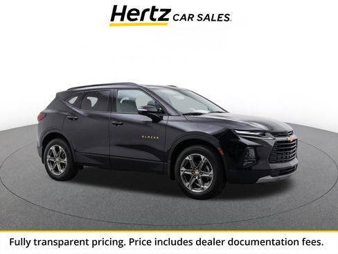 Used 2025 Chevrolet Blazer LT FWD image 1