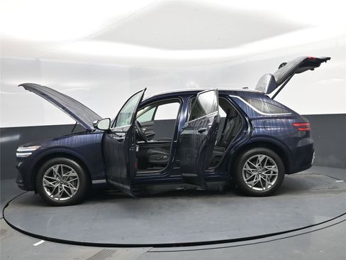 Used 2025 Genesis GV70 2.5T image 29