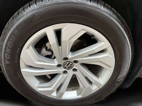 Used 2021 Volkswagen Atlas Cross Sport SEL image 33