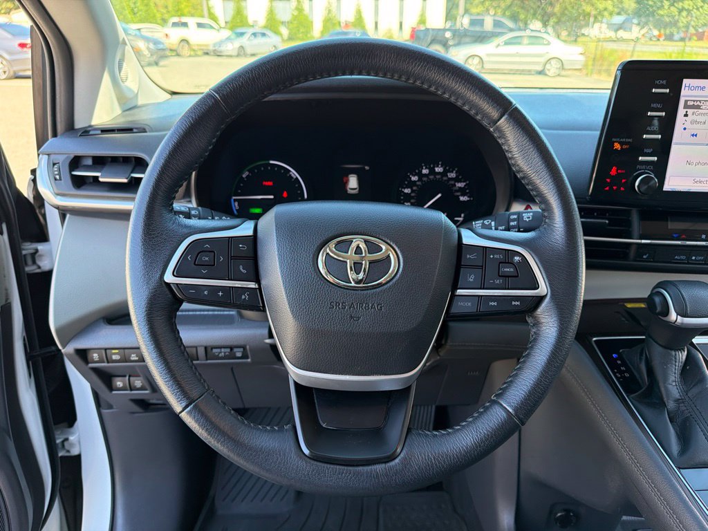 Used 2022 Toyota Sienna XLE w/ XLE Plus Package FWD image 15