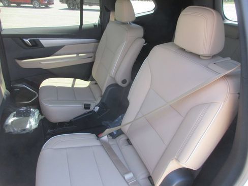 New 2026 Buick Enclave Preferred FWD image 13