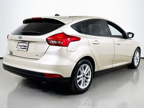 Used 2018 Ford Focus SE FWD image 4