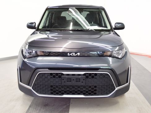 Used 2024 Kia Soul LX w/ Option Group 015 FWD image 3