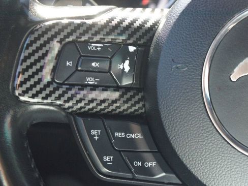 Used 2020 Ford Mustang Premium image 9