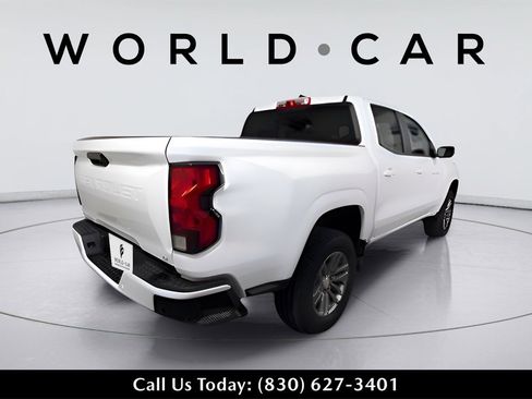 Used 2024 Chevrolet Colorado LT w/ LT Convenience Package image 9
