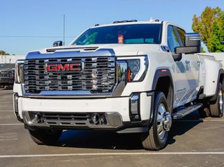 New 2026 GMC Sierra 3500 Denali w/ Denali Reserve Package AWD/4WD video 2