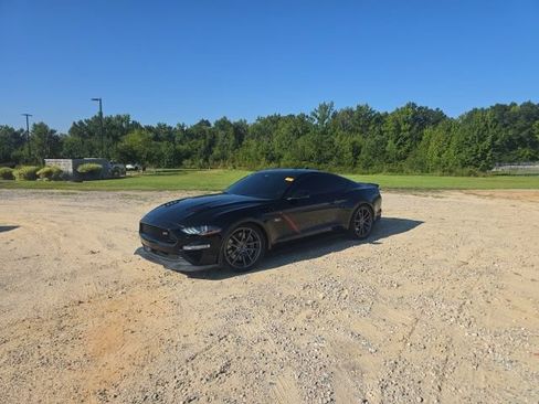 Used 2021 Ford Mustang GT Premium w/ GT Performance Package RWD image 3