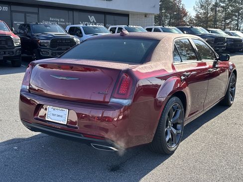 Used 2021 Chrysler 300 Touring w/ Sport Appearance Package image 8