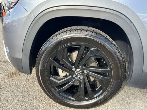 Used 2022 Volkswagen Atlas SE image 12