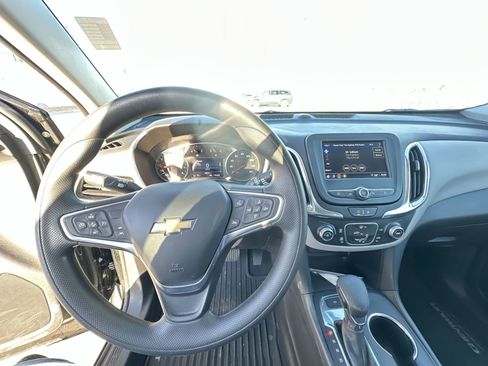 Used 2024 Chevrolet Equinox LS w/ LS Convenience Package image 11