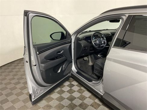 Used 2022 Hyundai Tucson Limited image 18