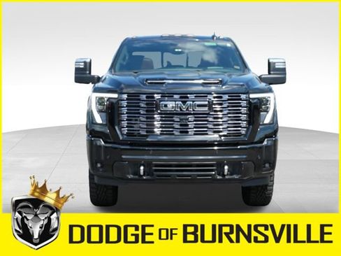 Used 2025 GMC Sierra 3500 Denali Ultimate w/ Snow Plow Prep/Camper Package AWD/4WD image 2