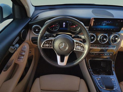 Certified 2022 Mercedes-Benz GLC 300 image 17