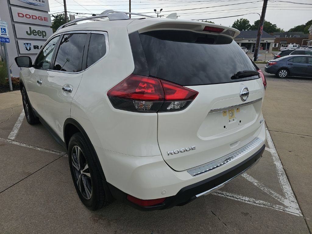 Used 2020 Nissan Rogue SV w/ Sun & Sound Touring Package AWD/4WD image 14