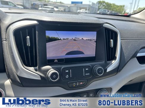 Used 2022 GMC Terrain SLT FWD image 17