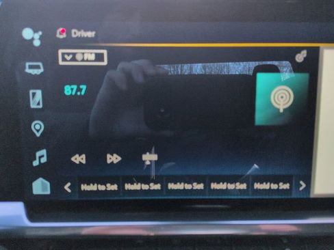 Used 2024 Chevrolet Silverado 1500 LT image 13