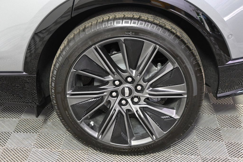 New 2025 Cadillac Lyriq Sport w/ Nappa Leather Package AWD/4WD image 19