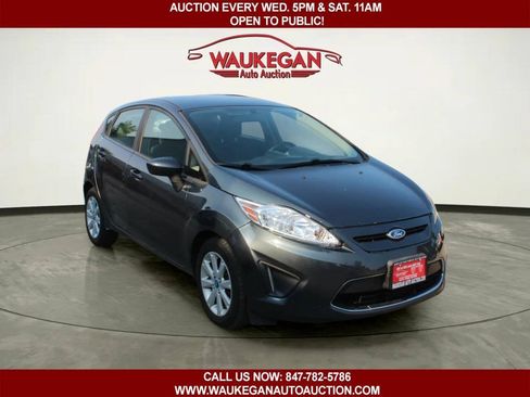 Used 2011 Ford Fiesta SE w/ 203A Rapid Spec Order Code FWD image 3