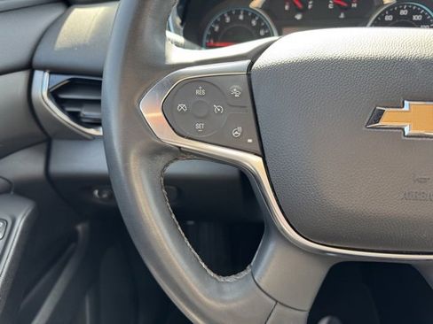 Used 2023 Chevrolet Traverse LT image 23