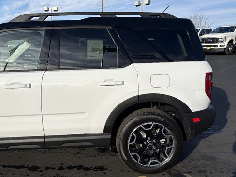 New 2025 Ford Bronco Sport Outer Banks w/ Outer Banks Tech Package+ AWD/4WD image 12