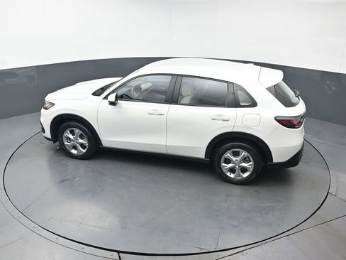 Certified 2023 Honda HR-V LX image 38