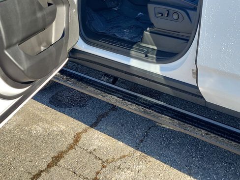 New 2026 GMC Yukon AT4 w/ AT4 Premium Plus Package image 31