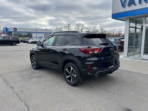Certified 2023 Chevrolet TrailBlazer RS w/ Convenience Package image 3