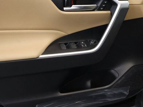 New 2025 Toyota RAV4 XLE Premium image 7