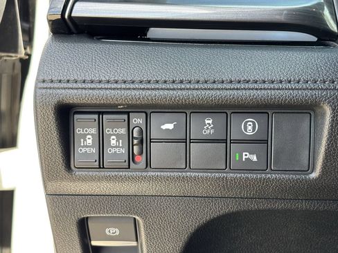 Certified 2024 Honda Odyssey Elite image 31