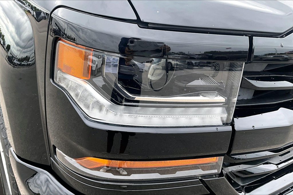 Used 2018 Chevrolet Silverado 1500 LT w/ Texas Edition AWD/4WD image 30