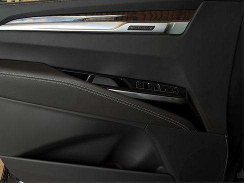 New 2026 Cadillac Escalade ESV Platinum Sport w/ LPO, ONYX Package image 19