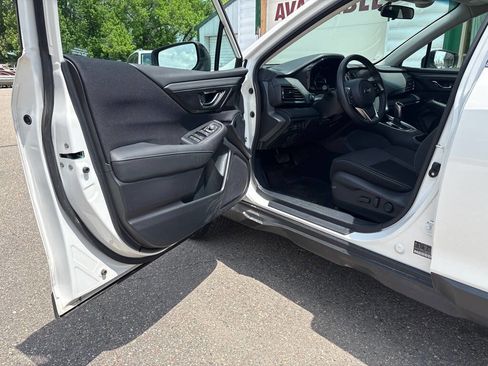 Used 2022 Subaru Outback Premium AWD/4WD image 9