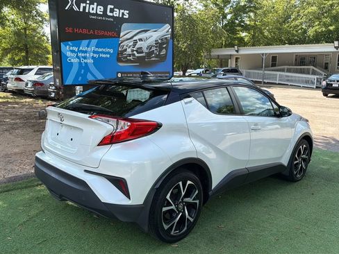Used 2020 Toyota C-HR XLE FWD image 6