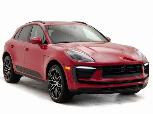 New 2025 Porsche Macan image 31