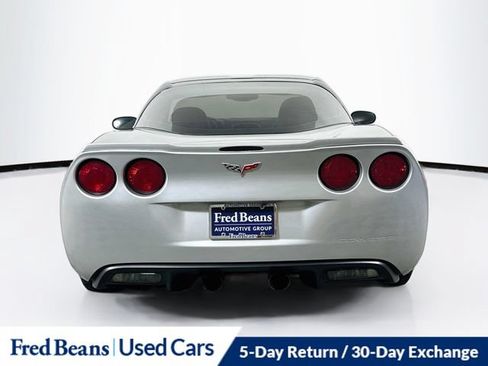 Used 2006 Chevrolet Corvette Coupe w/ Preferred Equipment Group RWD image 9