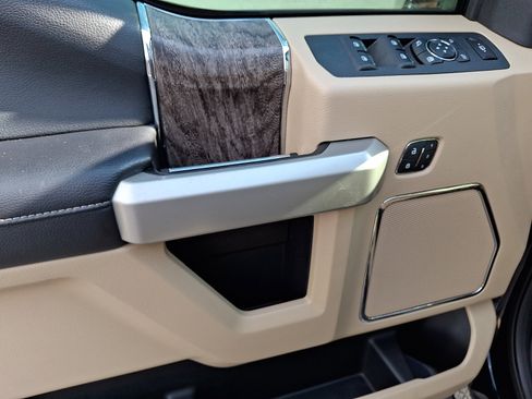 Used 2018 Ford F350 Lariat w/ Lariat Ultimate Package image 15