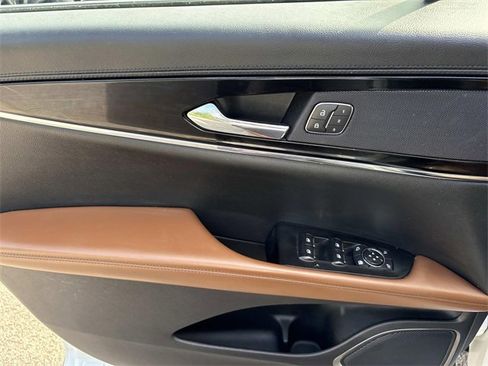 Used 2022 Lincoln Nautilus Reserve image 24