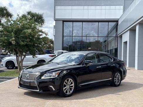 Used 2016 Lexus LS 460 AWD w/ Comfort Package image 7