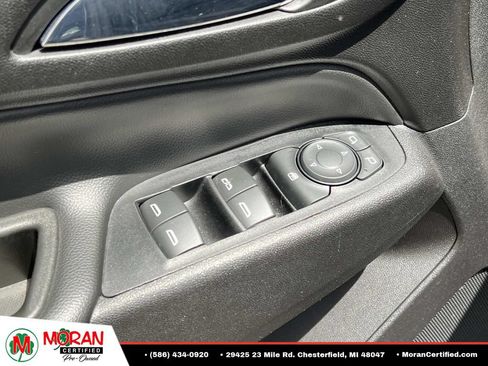 Used 2020 Chevrolet Equinox LT w/ Driver Convenience Package FWD image 16
