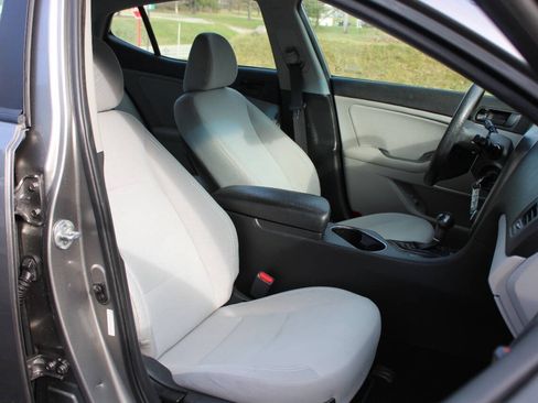 Used 2015 Kia Optima LX FWD image 37