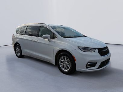 Used 2022 Chrysler Pacifica Touring-L