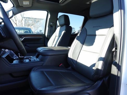 Used 2024 GMC Sierra 1500 Denali w/ Denali Reserve Package image 17