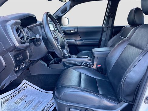 Used 2023 Toyota Tacoma TRD Off-Road image 20