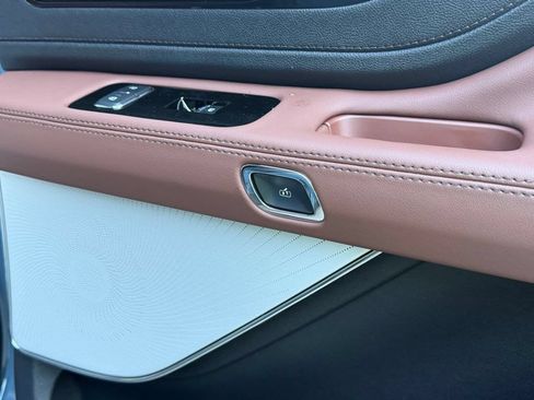 New 2026 Lincoln Aviator Reserve AWD/4WD image 16