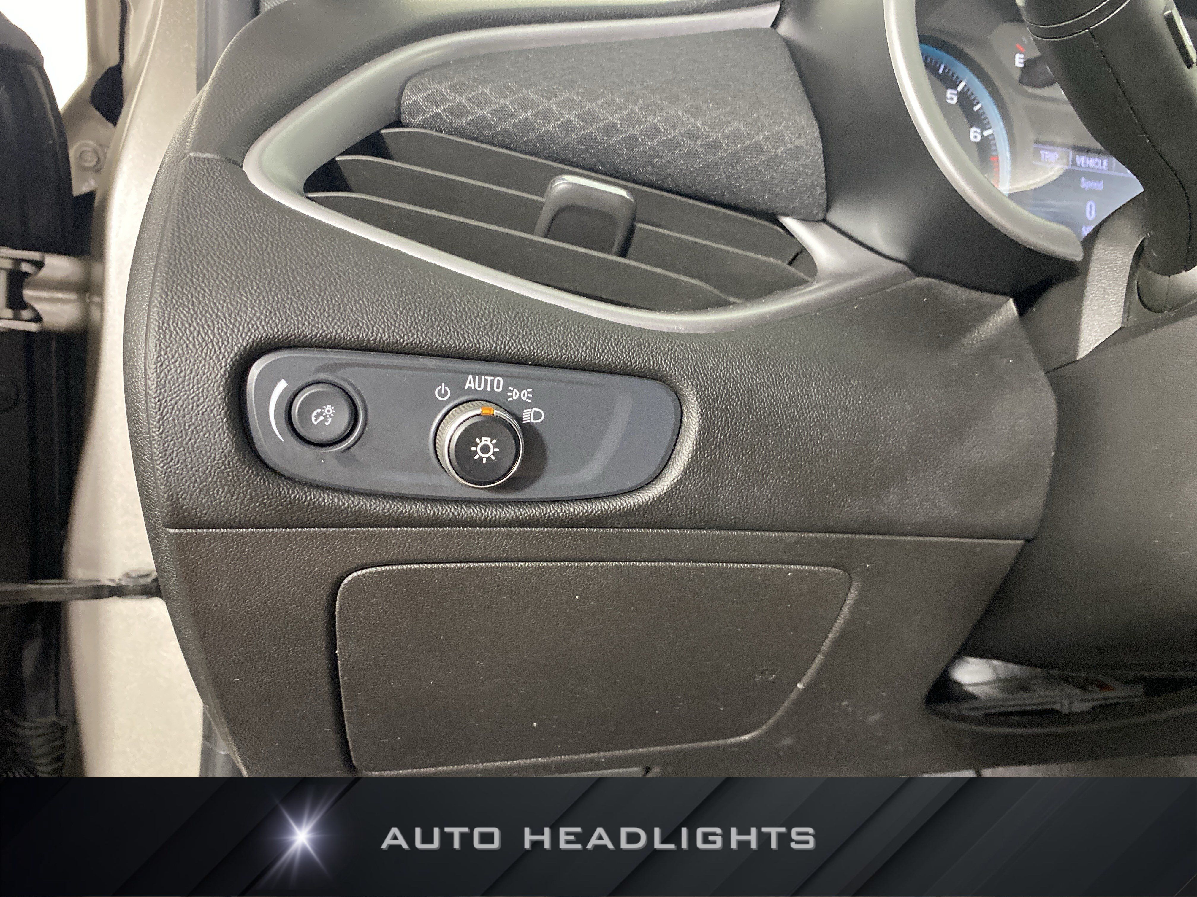 Used 2025 Chevrolet Malibu LT FWD image 24