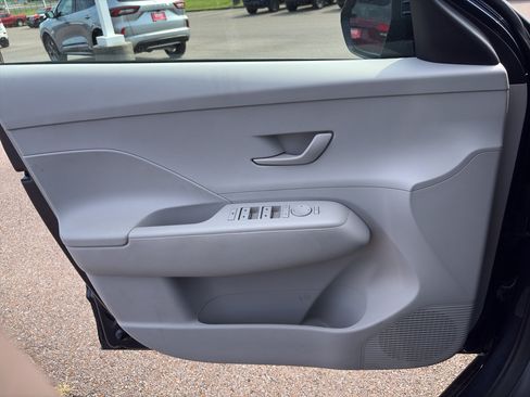 Used 2024 Hyundai Kona SEL AWD/4WD image 21