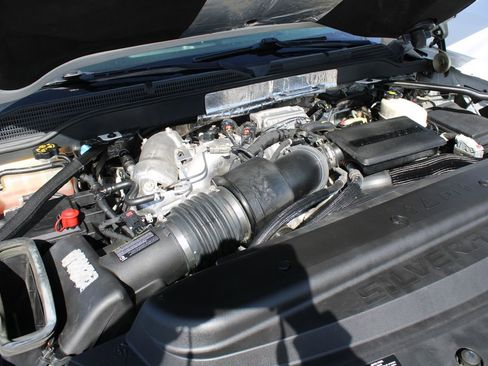 Used 2019 Chevrolet Silverado 2500 LT AWD/4WD image 13
